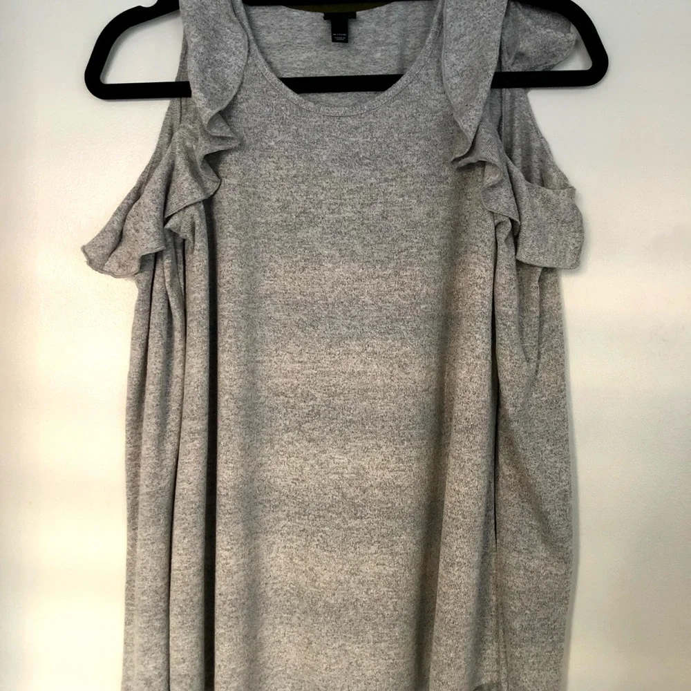 Art Class Girls XL Gray Cold Shoulder Ruffle Top